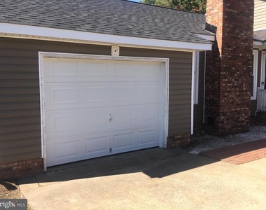 11804 Kennedy Lane - Photo Thumbnail 3