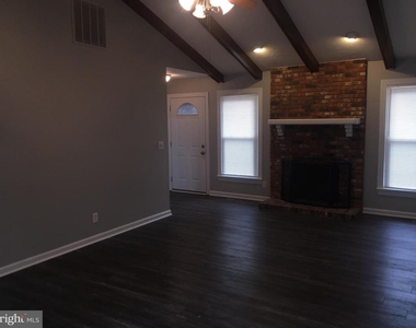 11804 Kennedy Lane - Photo Thumbnail 7