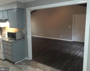 11804 Kennedy Lane - Photo Thumbnail 17