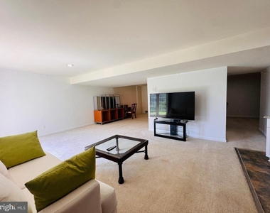 17754 Avenel Lane - Photo Thumbnail 6