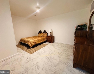 17754 Avenel Lane - Photo Thumbnail 10