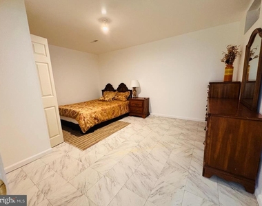 17754 Avenel Lane - Photo Thumbnail 8