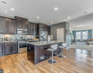 14755 Malloy Court - Photo Thumbnail 9