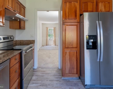 2913 Seminole Road - Photo Thumbnail 12