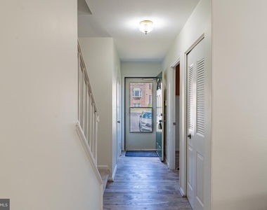 2913 Seminole Road - Photo Thumbnail 4