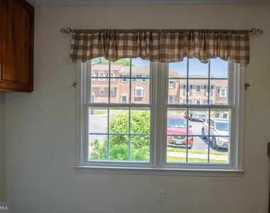 2913 Seminole Road - Photo Thumbnail 10