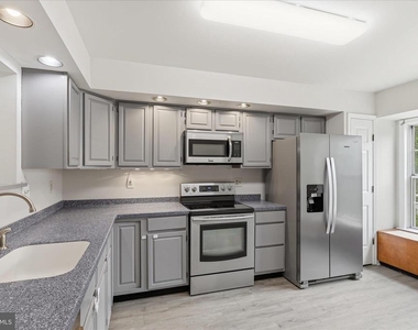 8624 Sanderling Drive - Photo Thumbnail 6