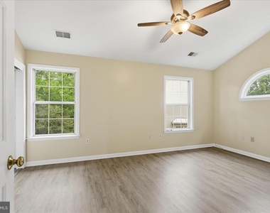 8624 Sanderling Drive - Photo Thumbnail 7