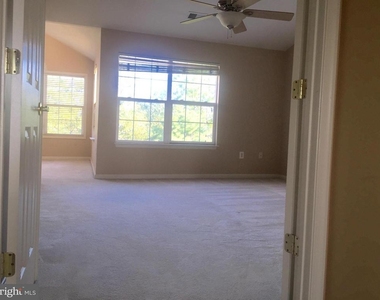 20788 Bridalveil Falls Terrace - Photo Thumbnail 9