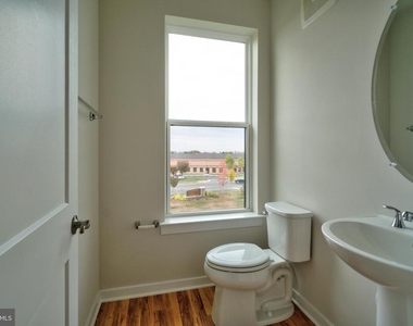 20285 Newfoundland Square - Photo Thumbnail 18