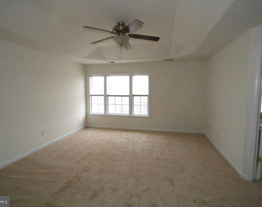 46164 Aisquith Terrace - Photo Thumbnail 9
