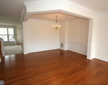 46164 Aisquith Terrace - Photo Thumbnail 2