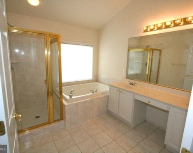 46164 Aisquith Terrace - Photo Thumbnail 10