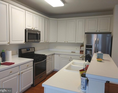 46164 Aisquith Terrace - Photo Thumbnail 5
