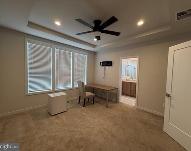 4653 Charger Place - Photo Thumbnail 23