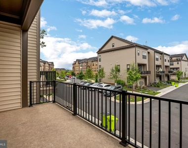 4484 Lateleaf Trail - Photo Thumbnail 17