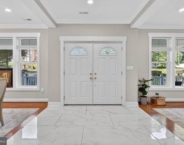 3925 Ashwood Place - Photo Thumbnail 8