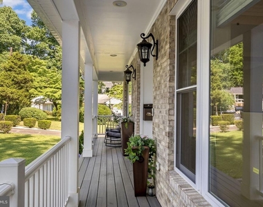3925 Ashwood Place - Photo Thumbnail 7