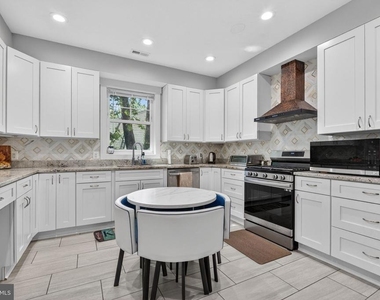 3925 Ashwood Place - Photo Thumbnail 16