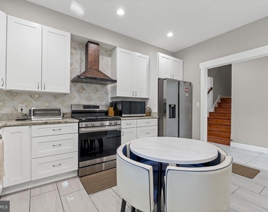 3925 Ashwood Place - Photo Thumbnail 20