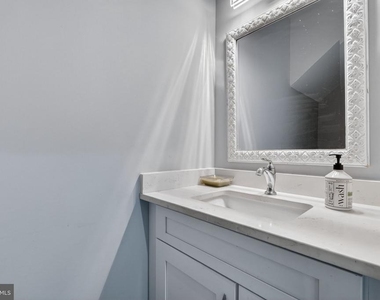 3925 Ashwood Place - Photo Thumbnail 31