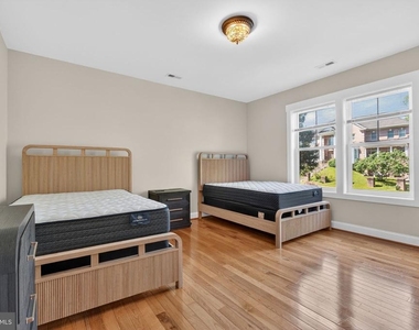 3925 Ashwood Place - Photo Thumbnail 26