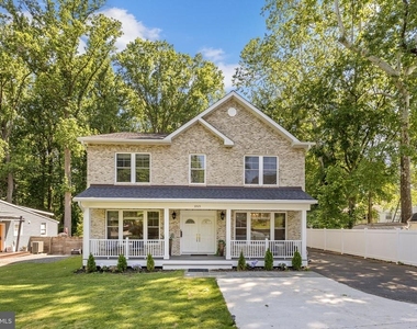 3925 Ashwood Place - Photo Thumbnail 1
