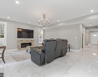 3925 Ashwood Place - Photo Thumbnail 23