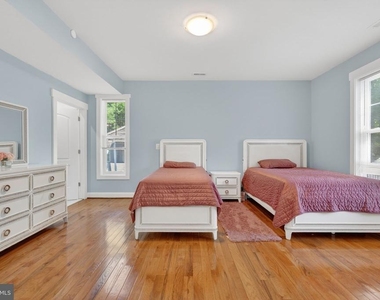 3925 Ashwood Place - Photo Thumbnail 28