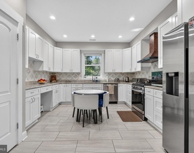 3925 Ashwood Place - Photo Thumbnail 17