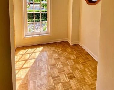 6312 Old Dominion Drive - Photo Thumbnail 10