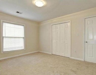 14704 Wycombe Street - Photo Thumbnail 10