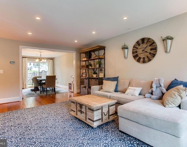 5407 Helm Court - Photo Thumbnail 5
