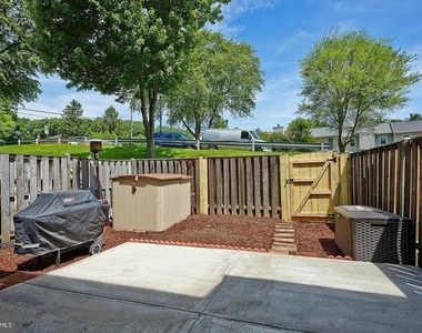5407 Helm Court - Photo Thumbnail 35