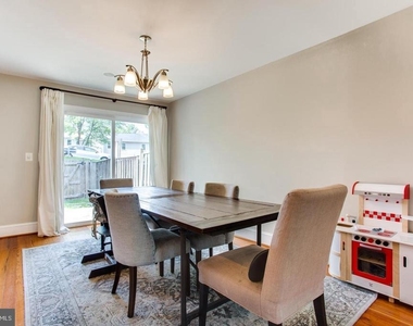 5407 Helm Court - Photo Thumbnail 7