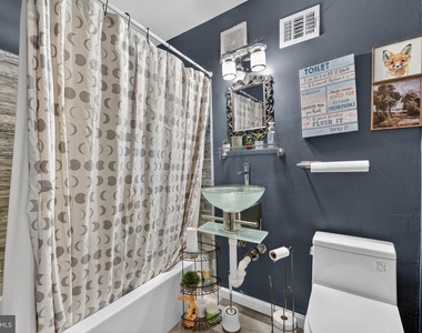 7601 Tiverton Drive - Photo Thumbnail 2