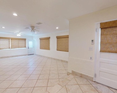 6415 Potomac Avenue - Photo Thumbnail 8