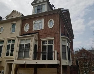 1619 Seneca Avenue - Photo Thumbnail 28