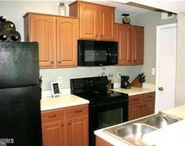 12165 Penderview Terrace - Photo Thumbnail 4