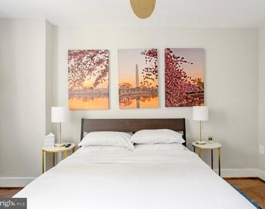 3245 Rio Drive - Photo Thumbnail 8