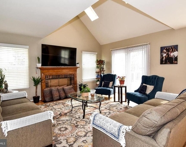13171 Ruby Lace Court - Photo Thumbnail 4