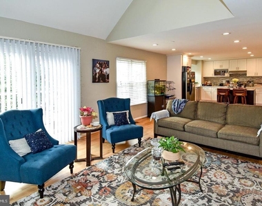 13171 Ruby Lace Court - Photo Thumbnail 2