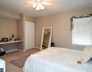 13171 Ruby Lace Court - Photo Thumbnail 8