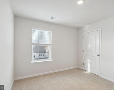 5208 Crooked Lane - Photo Thumbnail 10