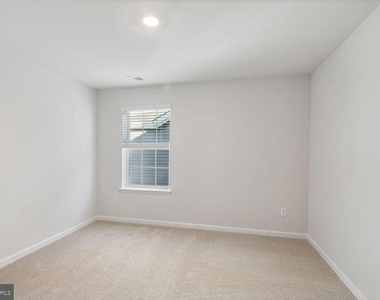 5208 Crooked Lane - Photo Thumbnail 12