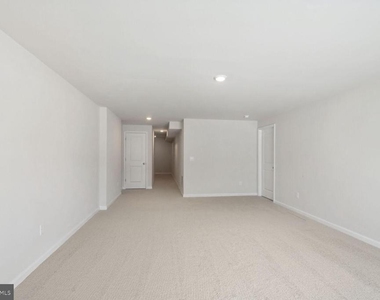 5208 Crooked Lane - Photo Thumbnail 9