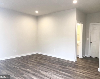 277 Willis St - Photo Thumbnail 15
