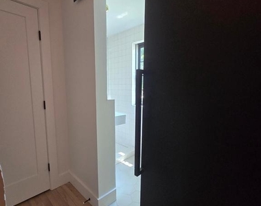 1401 Charles Street - Photo Thumbnail 9
