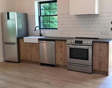 1401 Charles Street - Photo Thumbnail 7