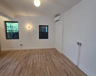 1401 Charles Street - Photo Thumbnail 4